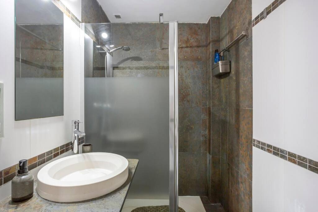 Apartment Marieta By The Castle With Ac
