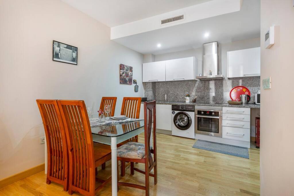Marieta By The Castle With Ac Apartment *